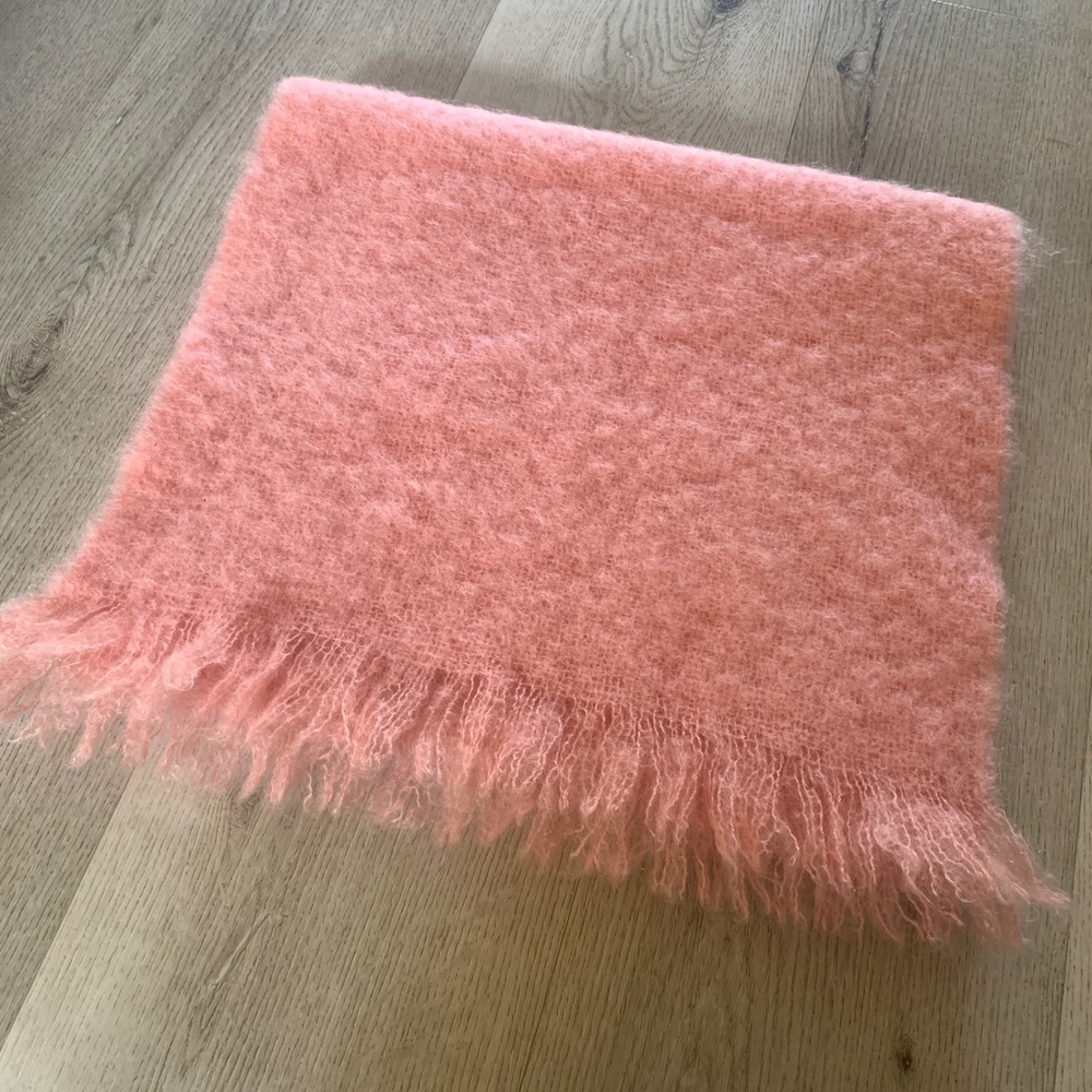 Archie Brown & Son Pink Mohair Wool Scarf Made in Scotland Vintage Fringe‎ 18x68